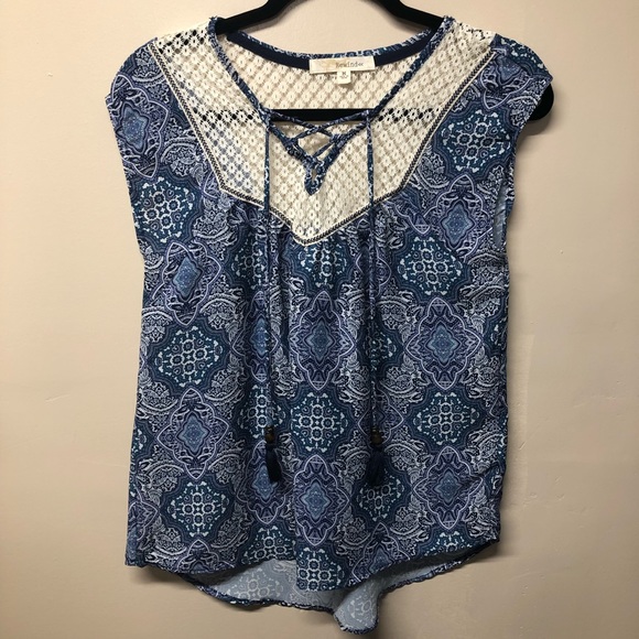 Rewind Boho Top with Tassels & Crochet Neckline - Picture 5 of 8
